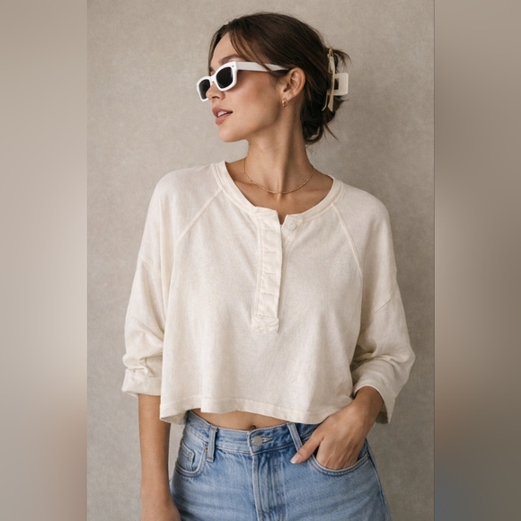 BDG Tops - BDG | Cream Button-Detail Crop Top, Size S